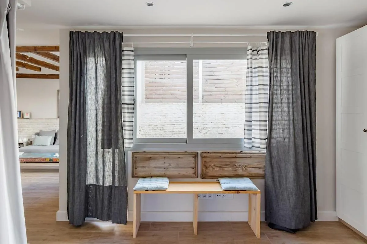 Disfruta Del Sol De Triana Desde Este Acogedor Y Original Piso Con Gran Terraza Seville Apartment